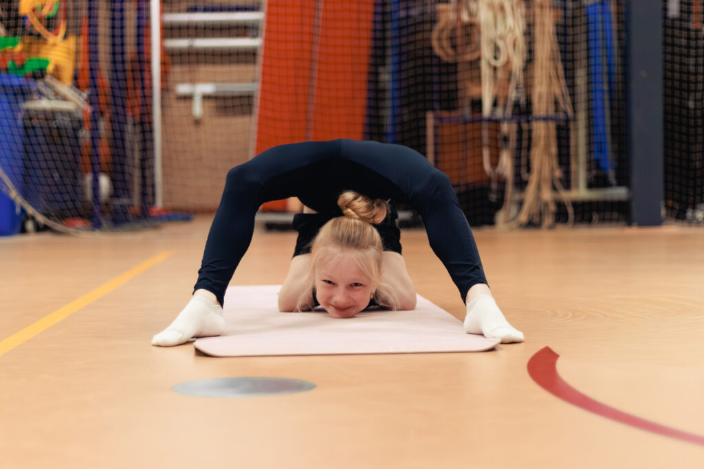 rhythmic gymnastics in Enschede training 